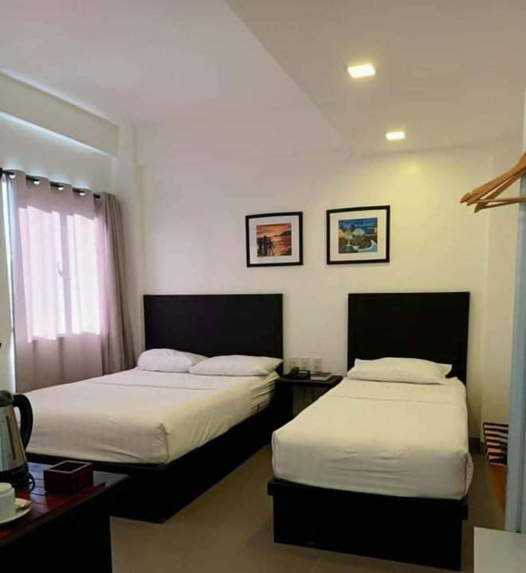 Playa Azul Hotel Baler